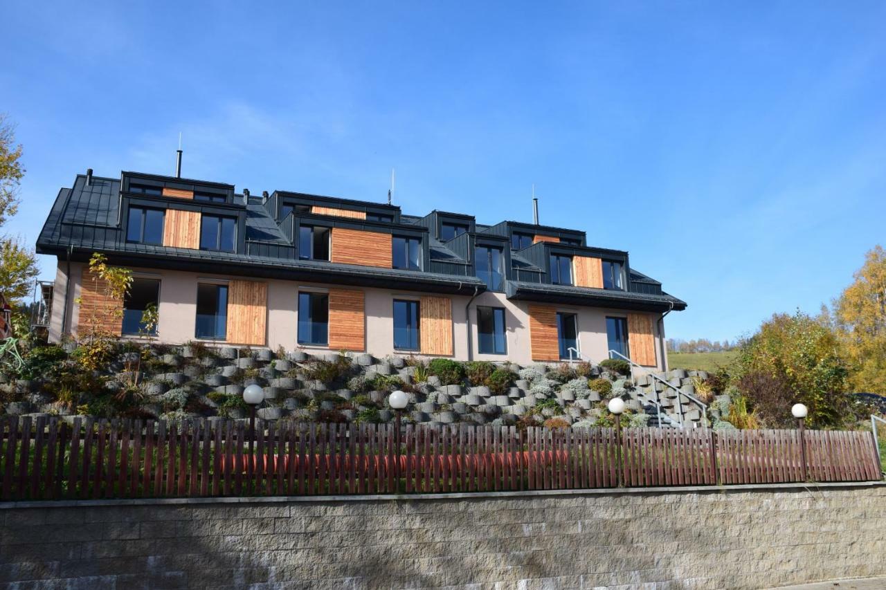 Apartman Dolni Morava Bagian luar foto